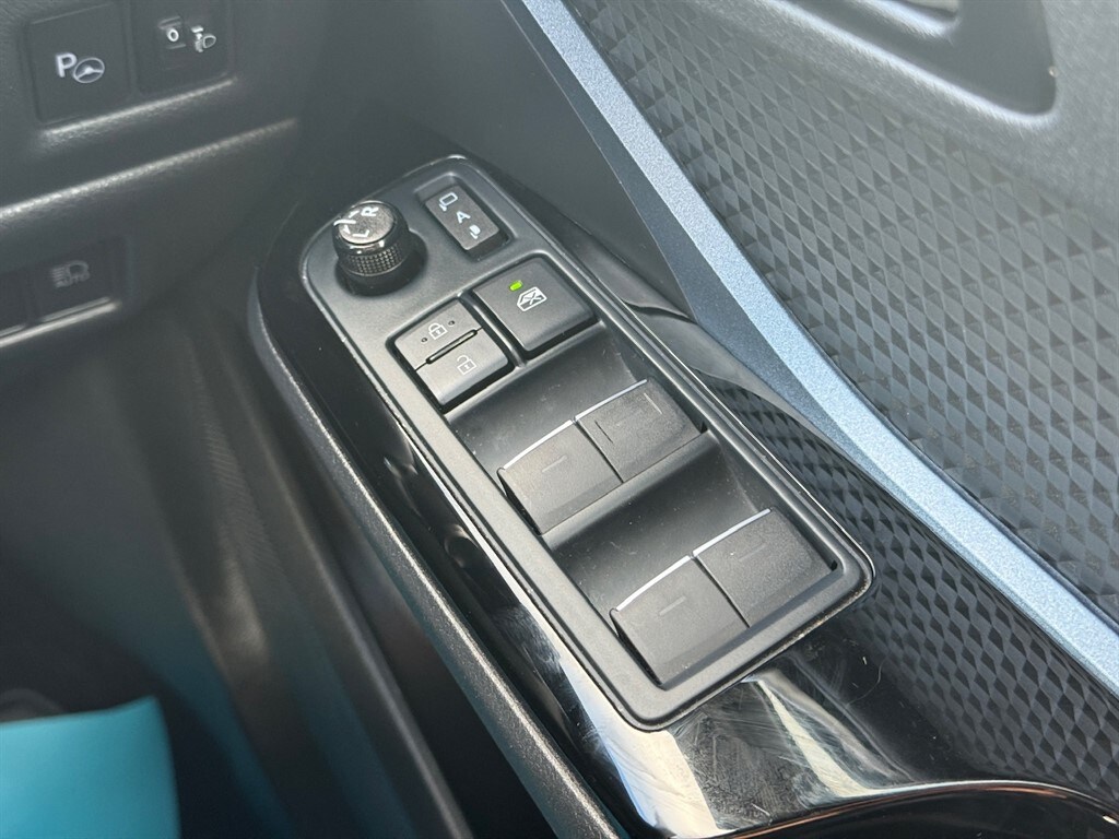 Used Toyota C-HR 2021 for sale - 76302565: Photo 37