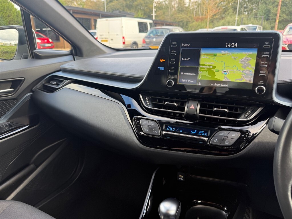 Used Toyota C-HR 2021 for sale - 76302565: Photo 39