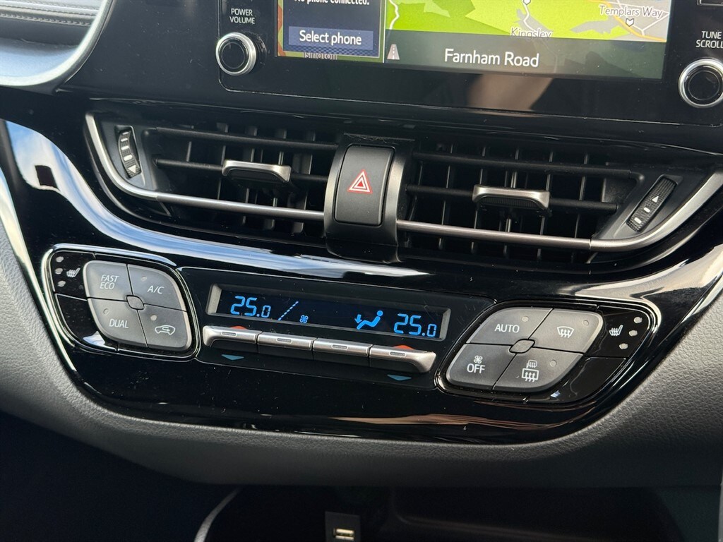 Used Toyota C-HR 2021 for sale - 76302565: Photo 45