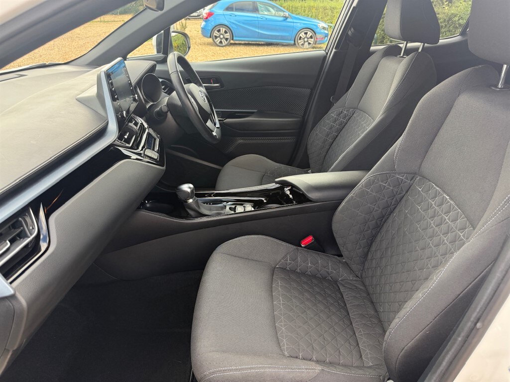 Used Toyota C-HR 2021 for sale - 76302565: Photo 50