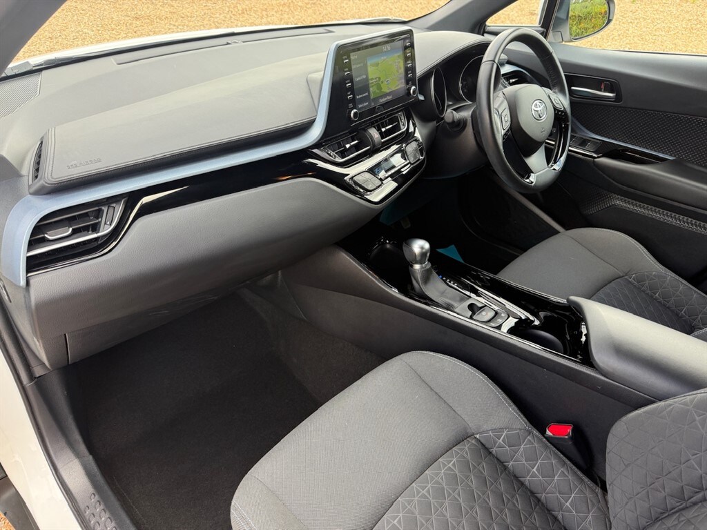 Used Toyota C-HR 2021 for sale - 76302565: Photo 52