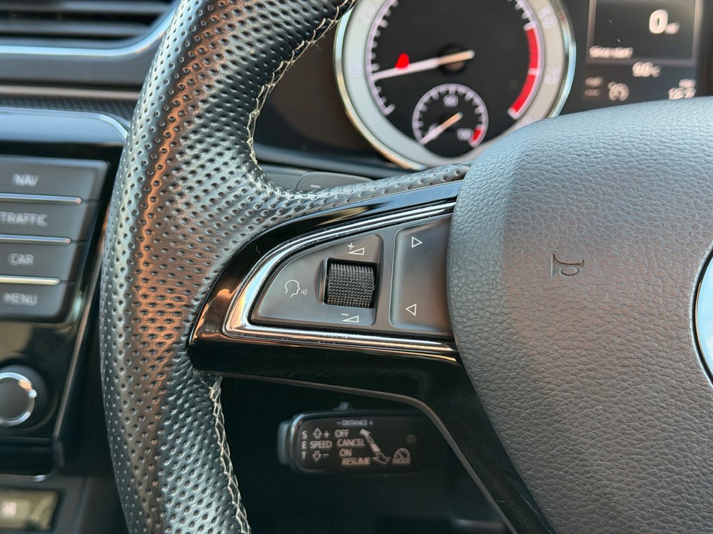 Used Skoda Superb 2017 for sale - 77256637: Photo 29