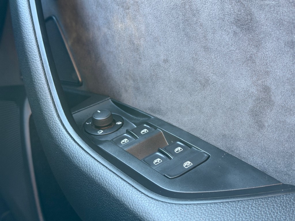 Used Skoda Superb 2017 for sale - 77256637: Photo 33