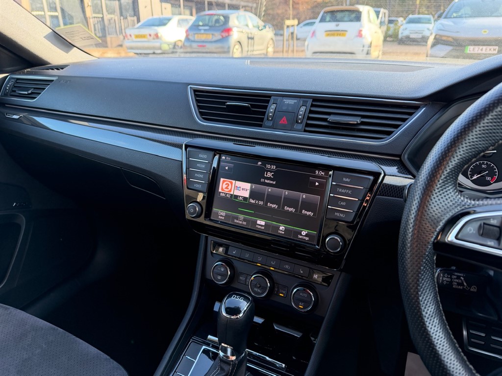 Used Skoda Superb 2017 for sale - 77256637: Photo 36