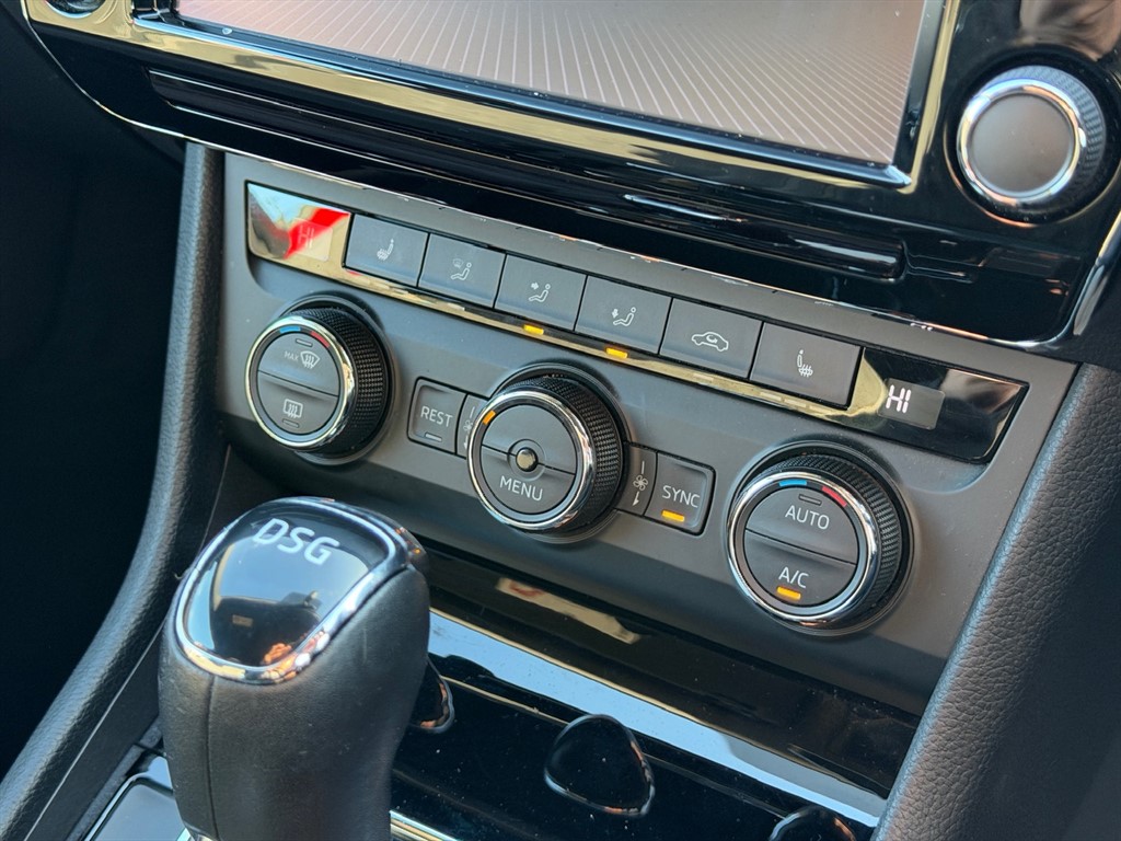 Used Skoda Superb 2017 for sale - 77256637: Photo 43