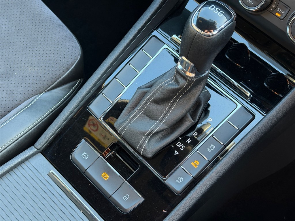 Used Skoda Superb 2017 for sale - 77256637: Photo 45