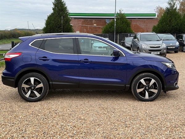 Used Nissan Qashqai 2015 for sale - 76302524: Photo 18