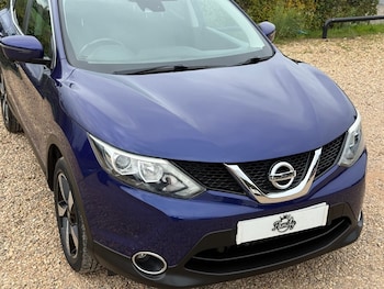 Used Nissan Qashqai 2015 for sale - 76302524: Photo 2