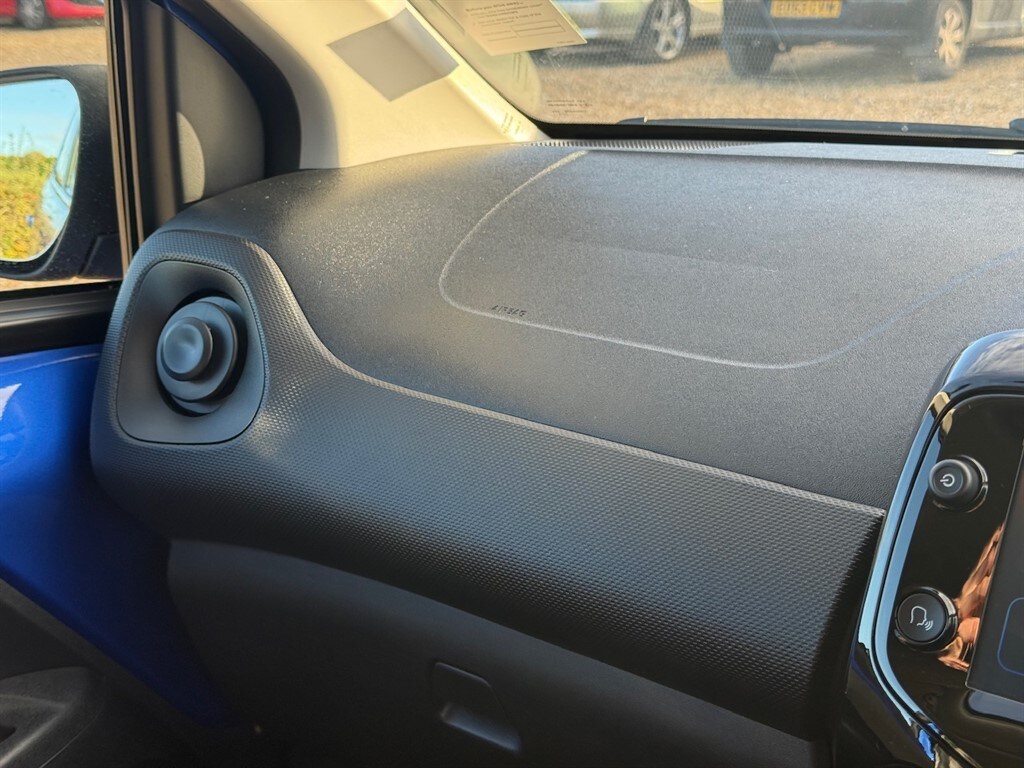 Used Citroen C1 2021 for sale - 76544668: Photo 40