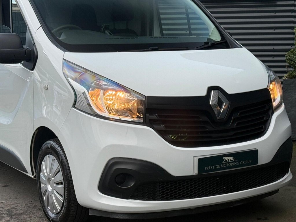 Used Renault Trafic 2017 for sale - 76631867: Photo 2