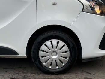 Used Renault Trafic 2017 for sale - 76631867: Photo