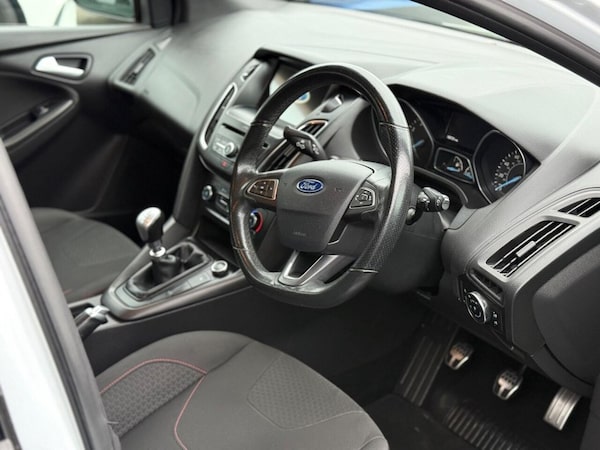 Used Ford Focus 2017 for sale - 76256584: Photo 4