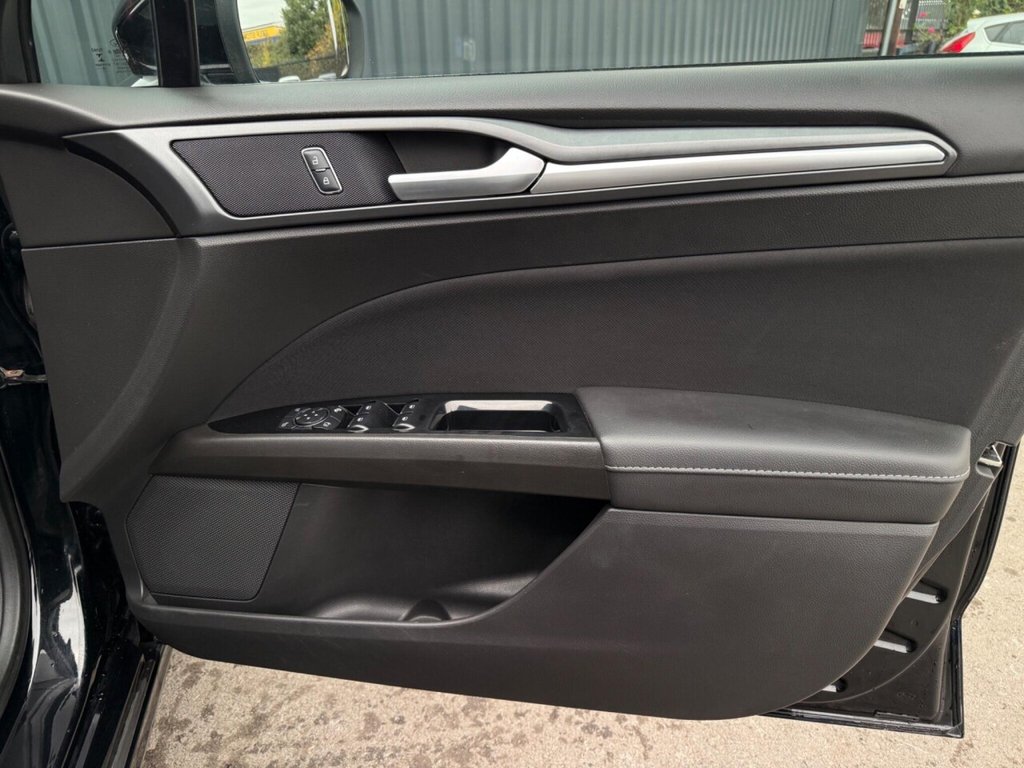 Used Ford Mondeo 2016 for sale - 76631679: Photo 15