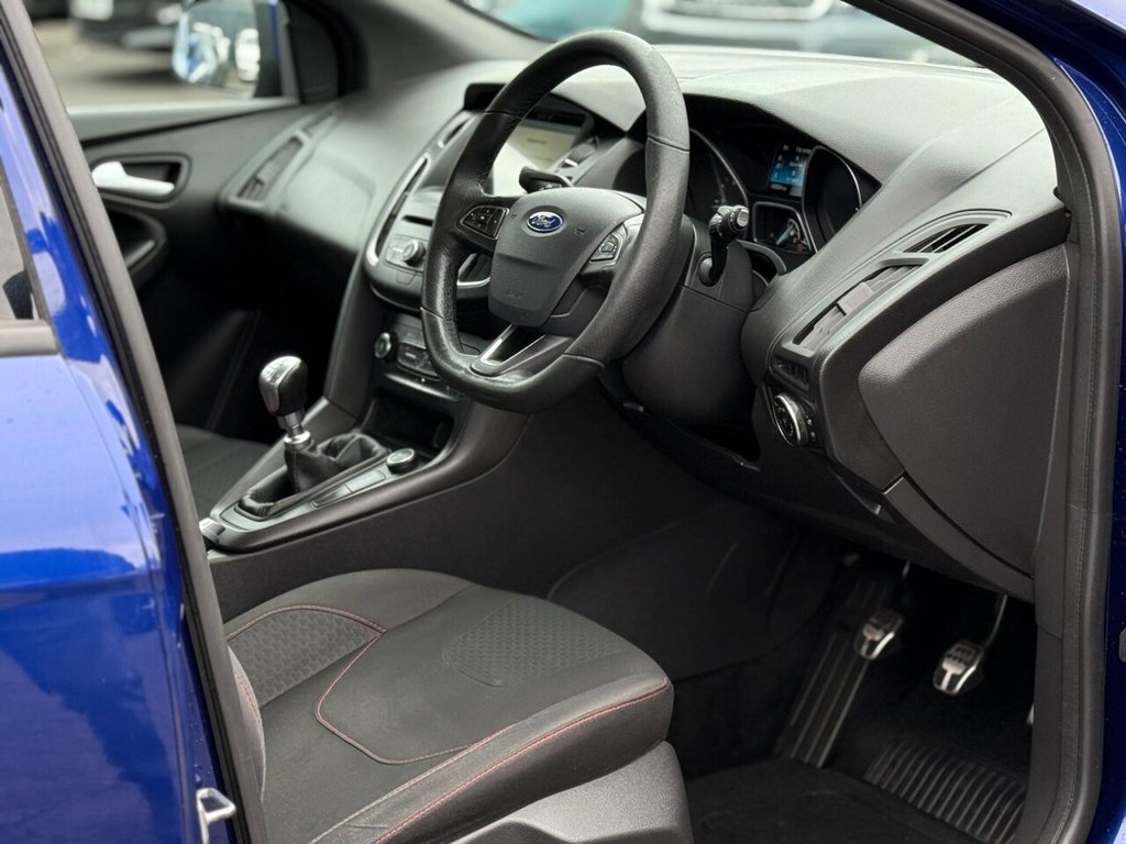 Used Ford Focus 2017 for sale - 76631745: Photo 4