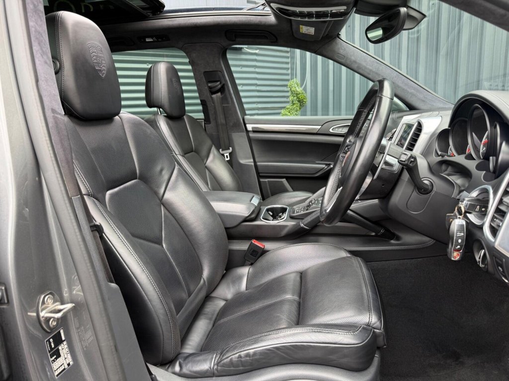 Used Porsche Cayenne 2017 for sale - 77764910: Photo 12