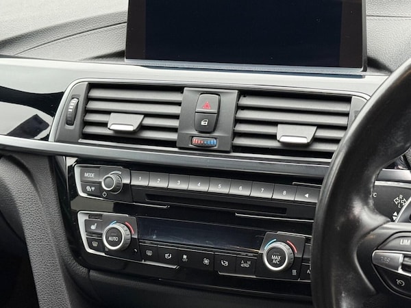 Used BMW 3 Series 2018 for sale - 76256556: Photo 30