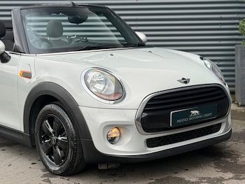 Used MINI Convertible 2017 for sale - 75548608: Photo