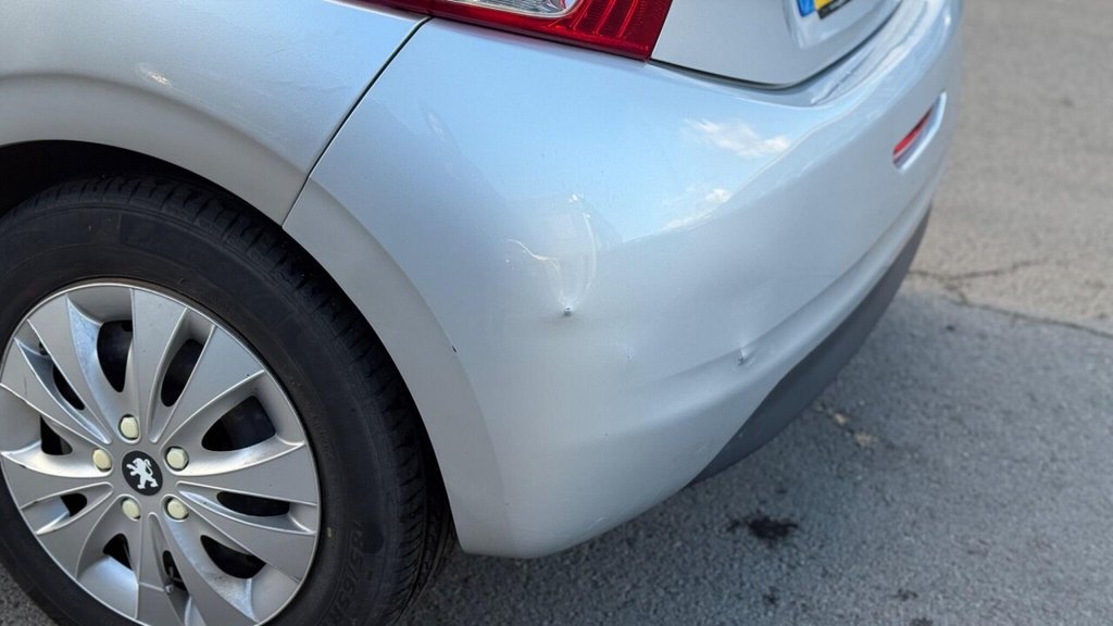 Used Peugeot 208 2014 for sale - 77764782: Photo 8