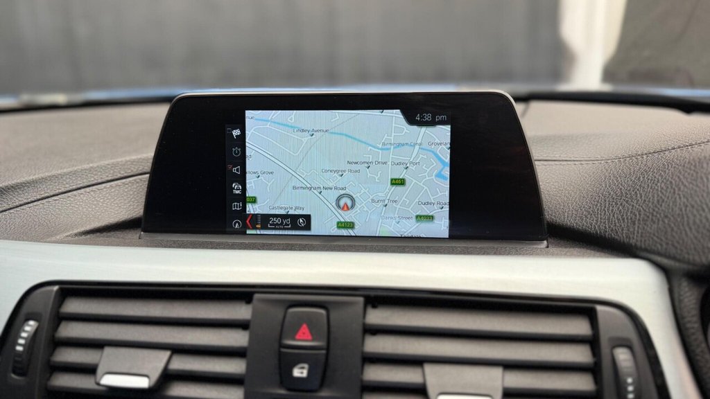 Used BMW 3 Series 2018 for sale - 77764604: Photo 17