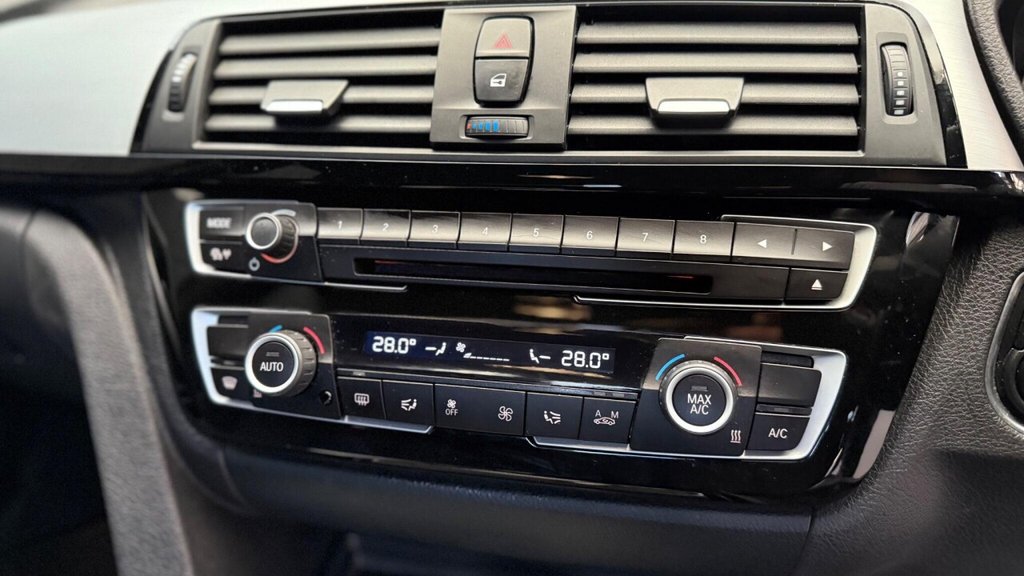 Used BMW 3 Series 2018 for sale - 77764604: Photo 18