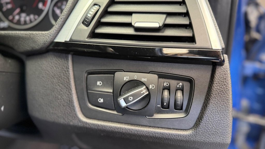 Used BMW 3 Series 2018 for sale - 77764604: Photo 20