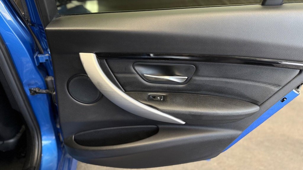 Used BMW 3 Series 2018 for sale - 77764604: Photo 24