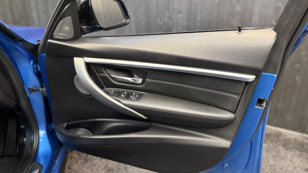 Used BMW 3 Series 2018 for sale - 77764969: Photo 28