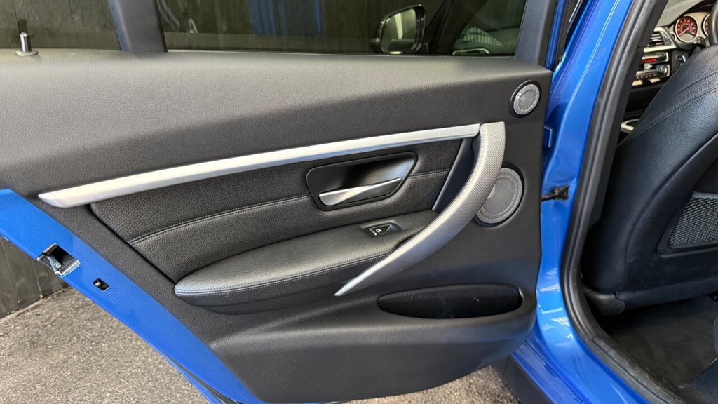 Used BMW 3 Series 2018 for sale - 77764969: Photo 32