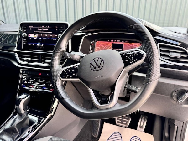 Used Volkswagen T-Roc 2022 for sale - 74708189: Photo 10