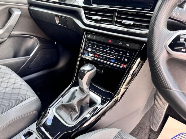 Used Volkswagen T-Roc 2022 for sale - 74708189: Photo 12