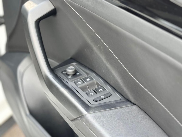 Used Volkswagen T-Roc 2022 for sale - 74708189: Photo 17