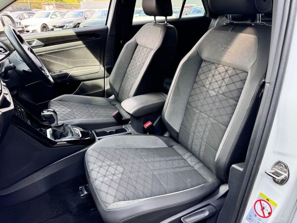 Used Volkswagen T-Roc 2022 for sale - 74708189: Photo 20