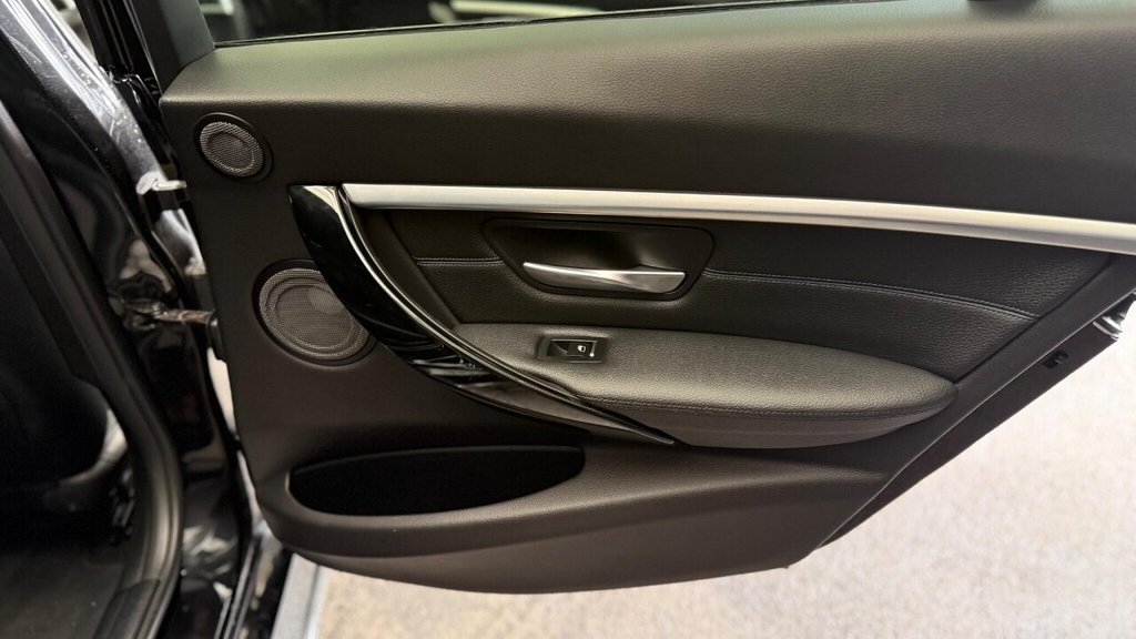 Used BMW 3 Series 2018 for sale - 78030724: Photo 15