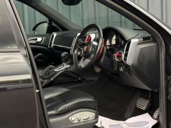 Used Porsche Cayenne 2015 for sale - 74844316: Photo