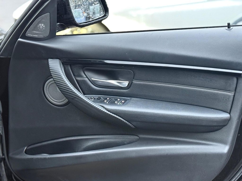 Used BMW 3 Series 2017 for sale - 77302071: Photo 30