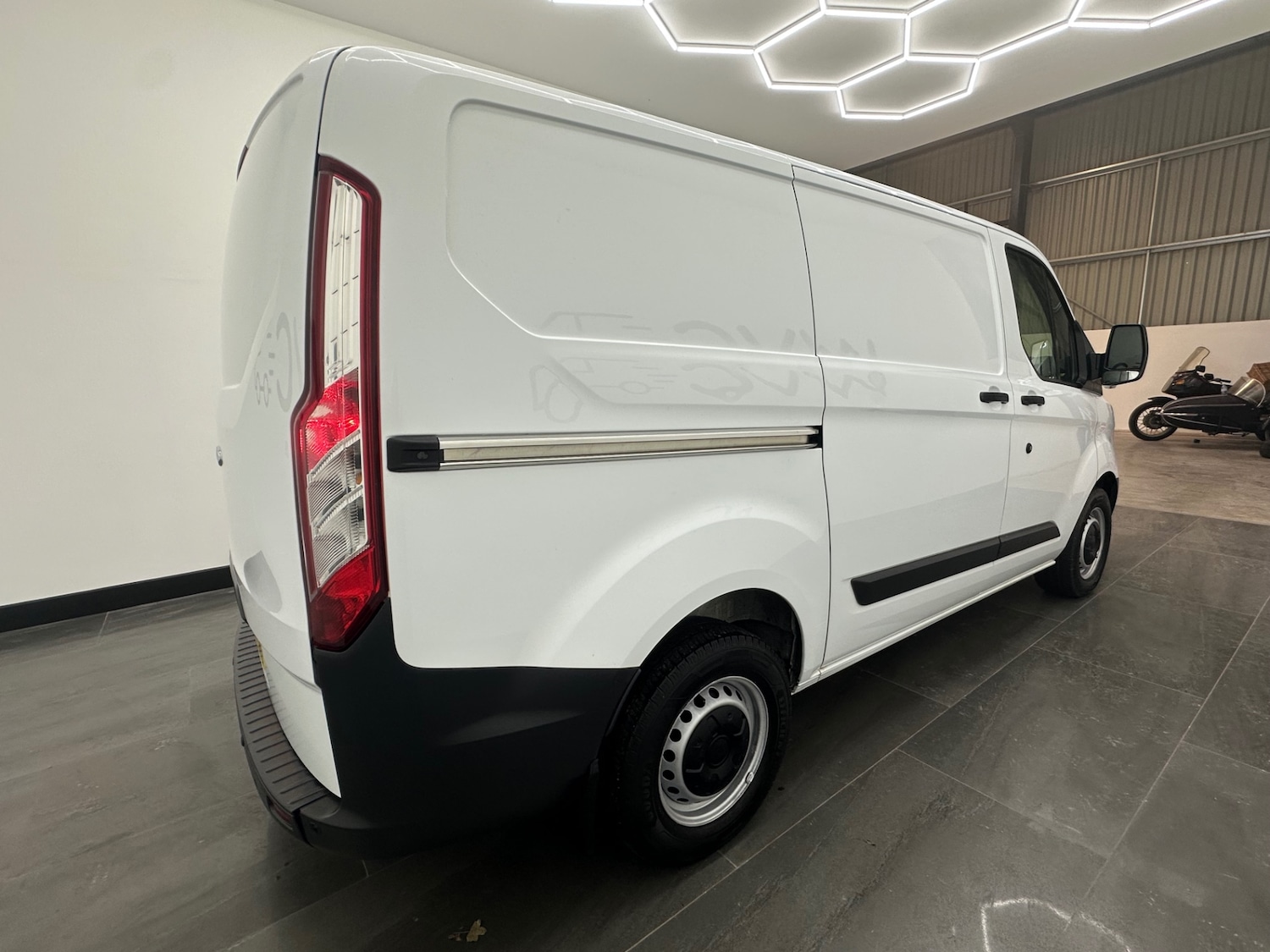 Used Ford Transit Custom 2017 for sale - 77298463: Photo 14