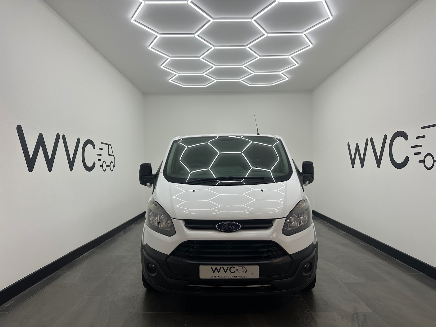 Used Ford Transit Custom 2017 for sale - 77298463: Photo 2