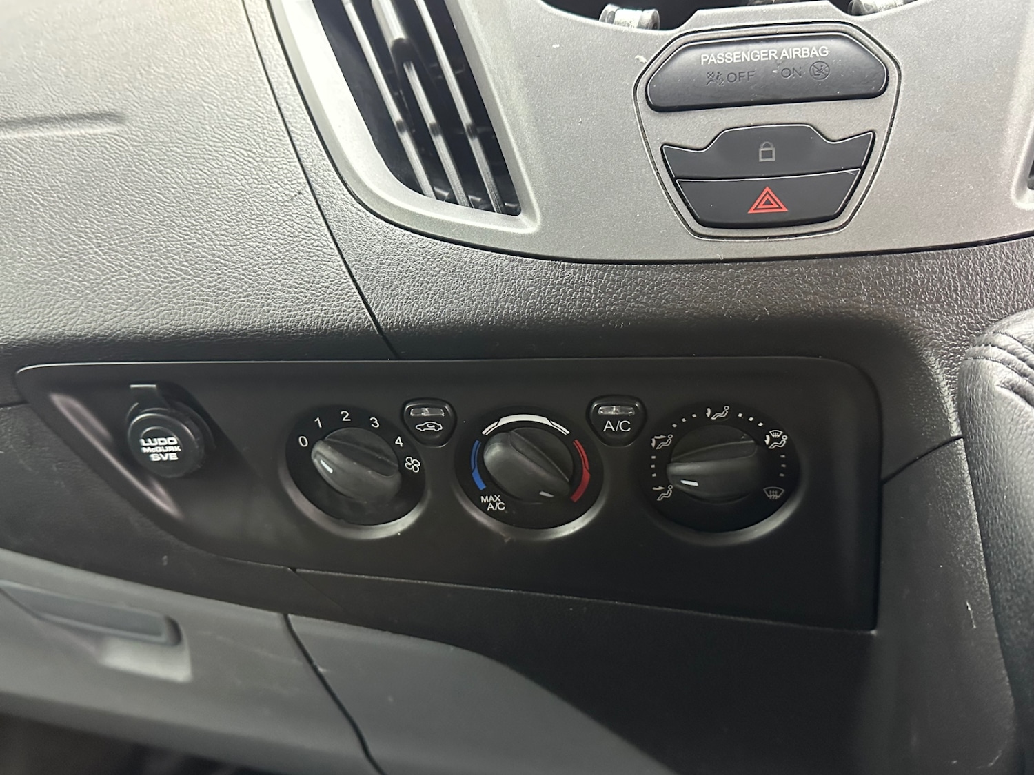 Used Ford Transit Custom 2017 for sale - 77298463: Photo 21