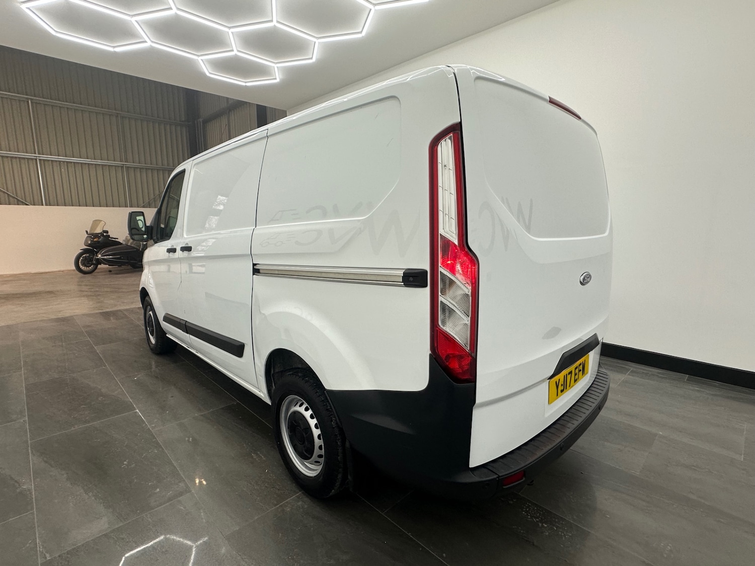 Used Ford Transit Custom 2017 for sale - 77298463: Photo 9