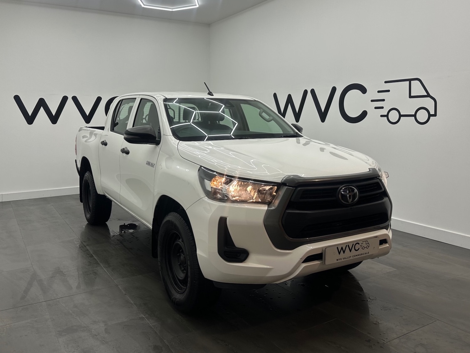 Used Toyota Hilux 2021 for sale - 77000890: Photo 1