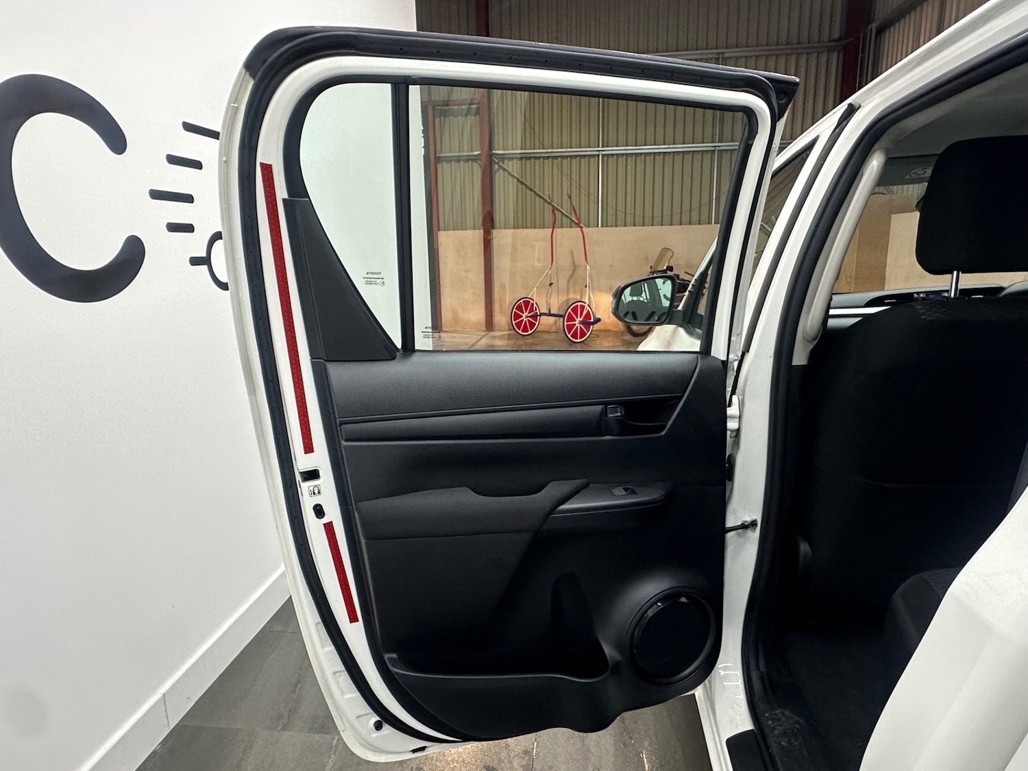 Used Toyota Hilux 2021 for sale - 77000890: Photo 10