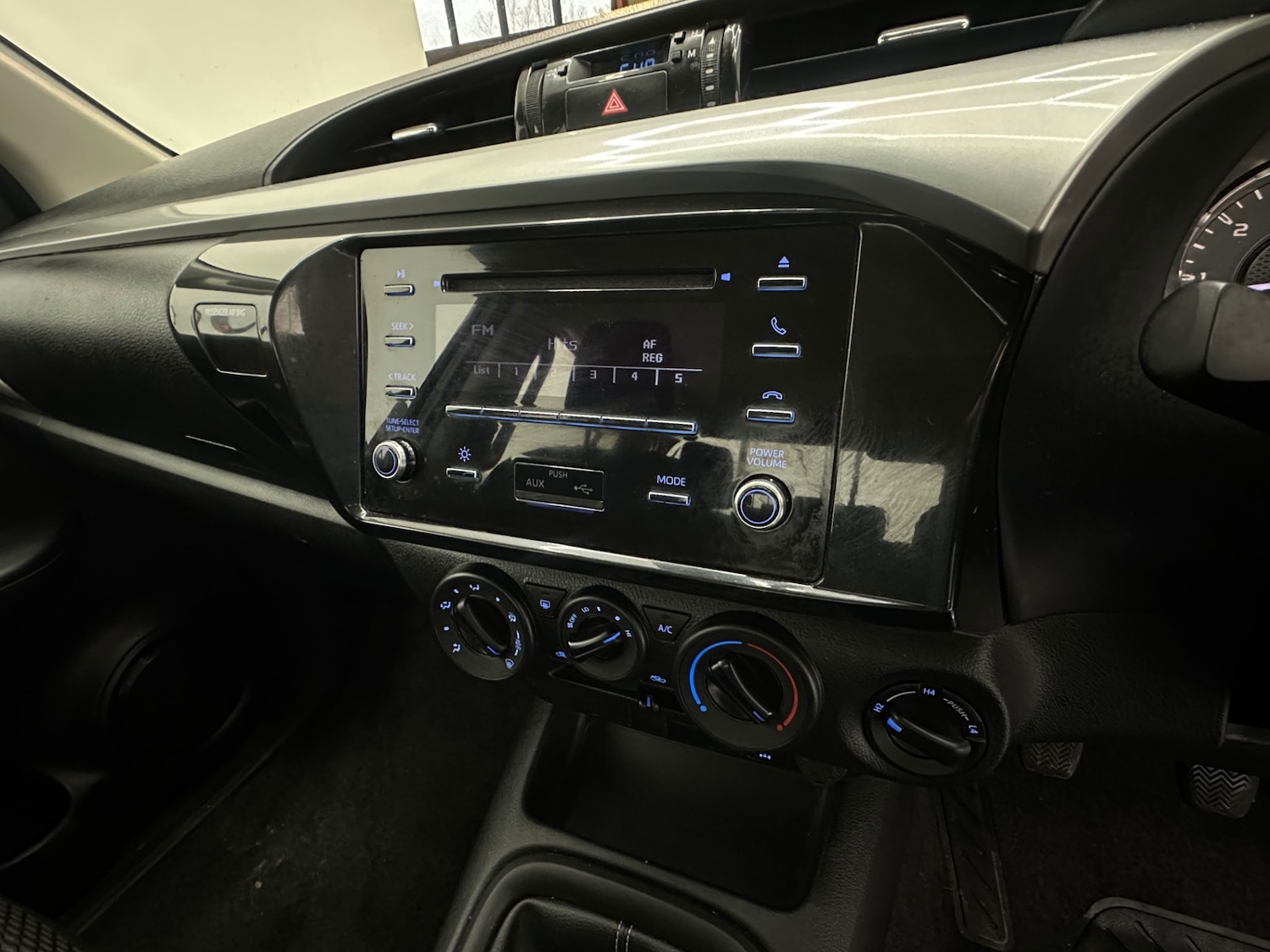 Used Toyota Hilux 2021 for sale - 77000890: Photo 31