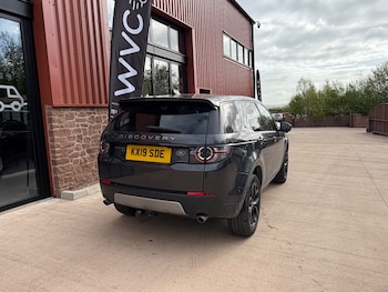 Used Land Rover Discovery Sport 2019 for sale - 78267559: Photo
