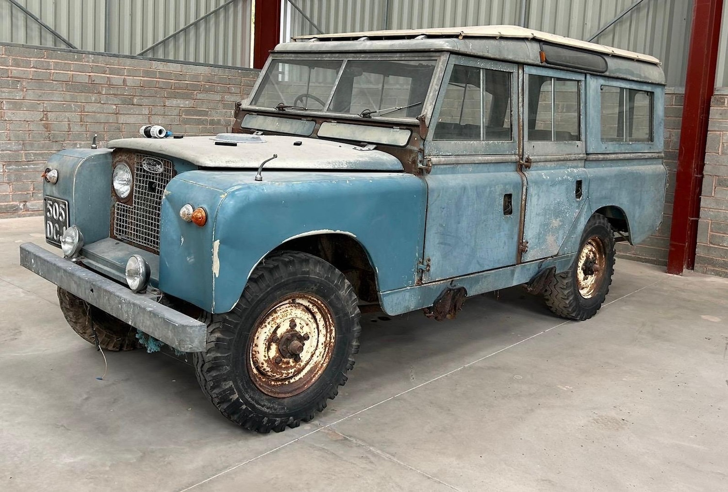 Used Land Rover Defender 1963 for sale - 76637527: Photo 5