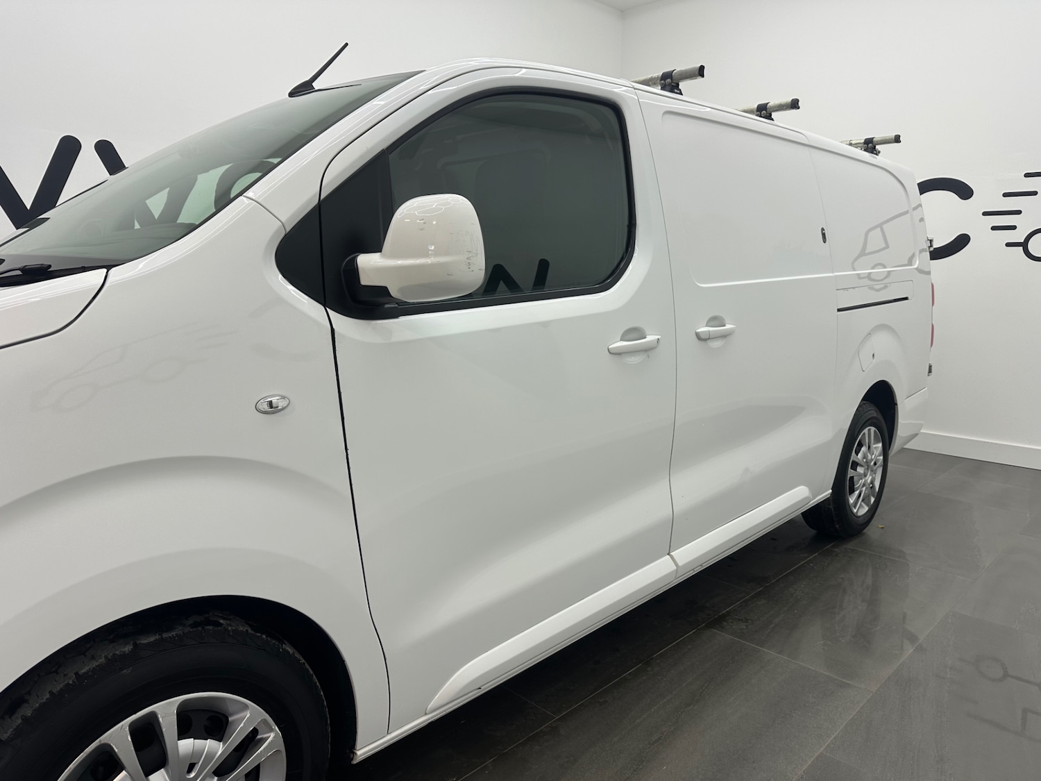 Used Vauxhall Vivaro 2021 for sale - 76625742: Photo 5