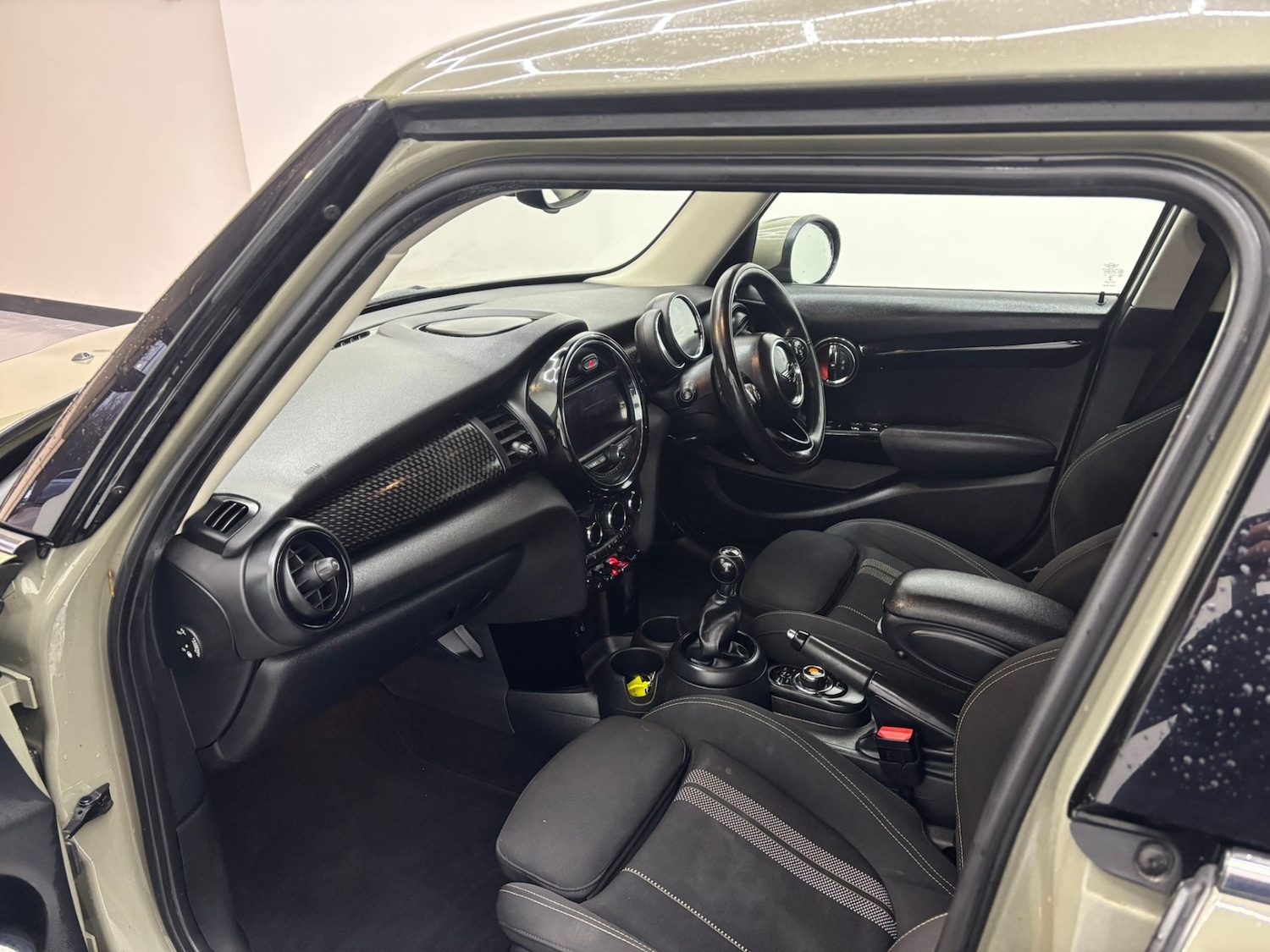 Used MINI Hatch 2019 for sale - 77460401: Photo 10