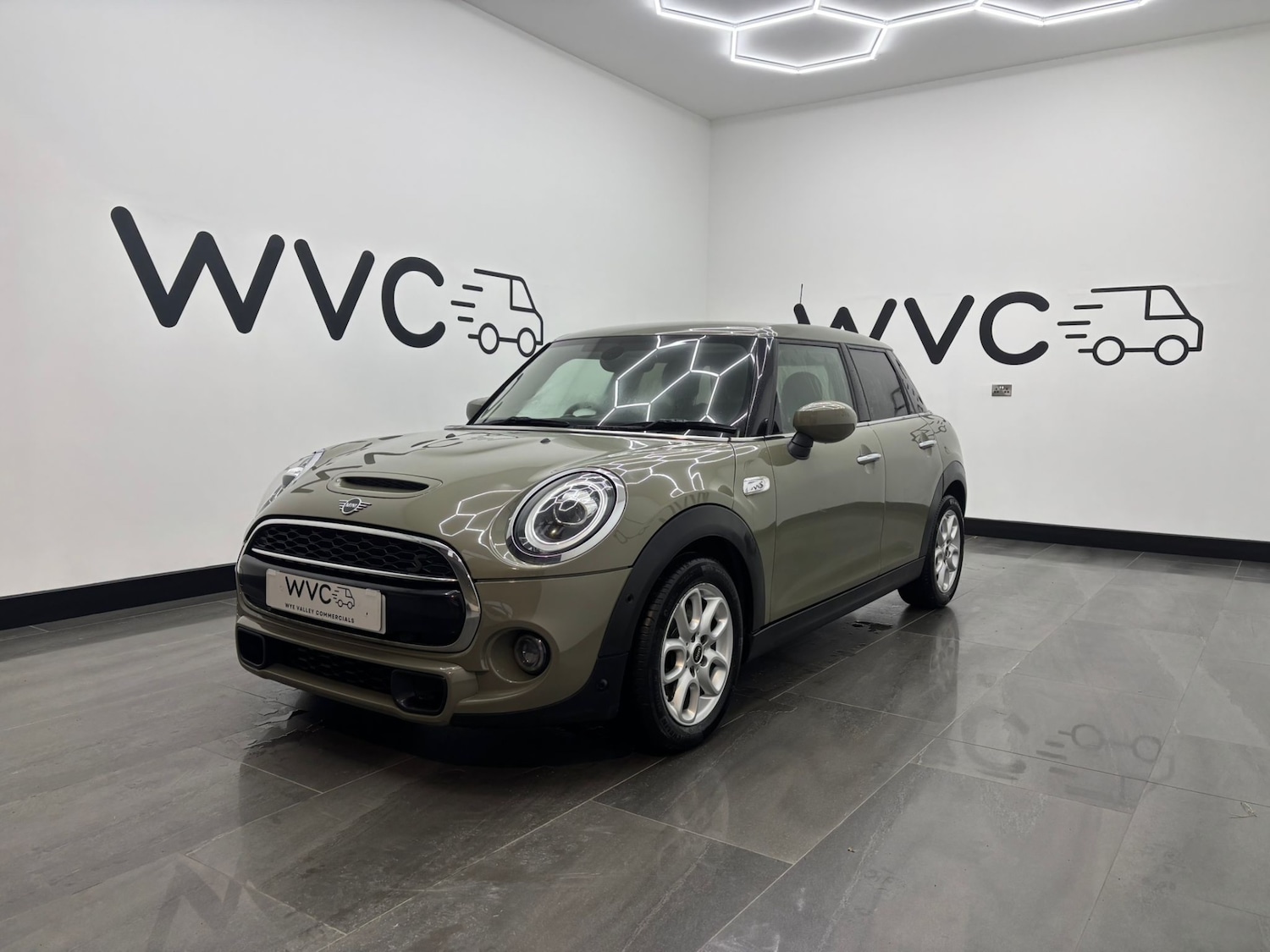 Used MINI Hatch 2019 for sale - 77460401: Photo 5
