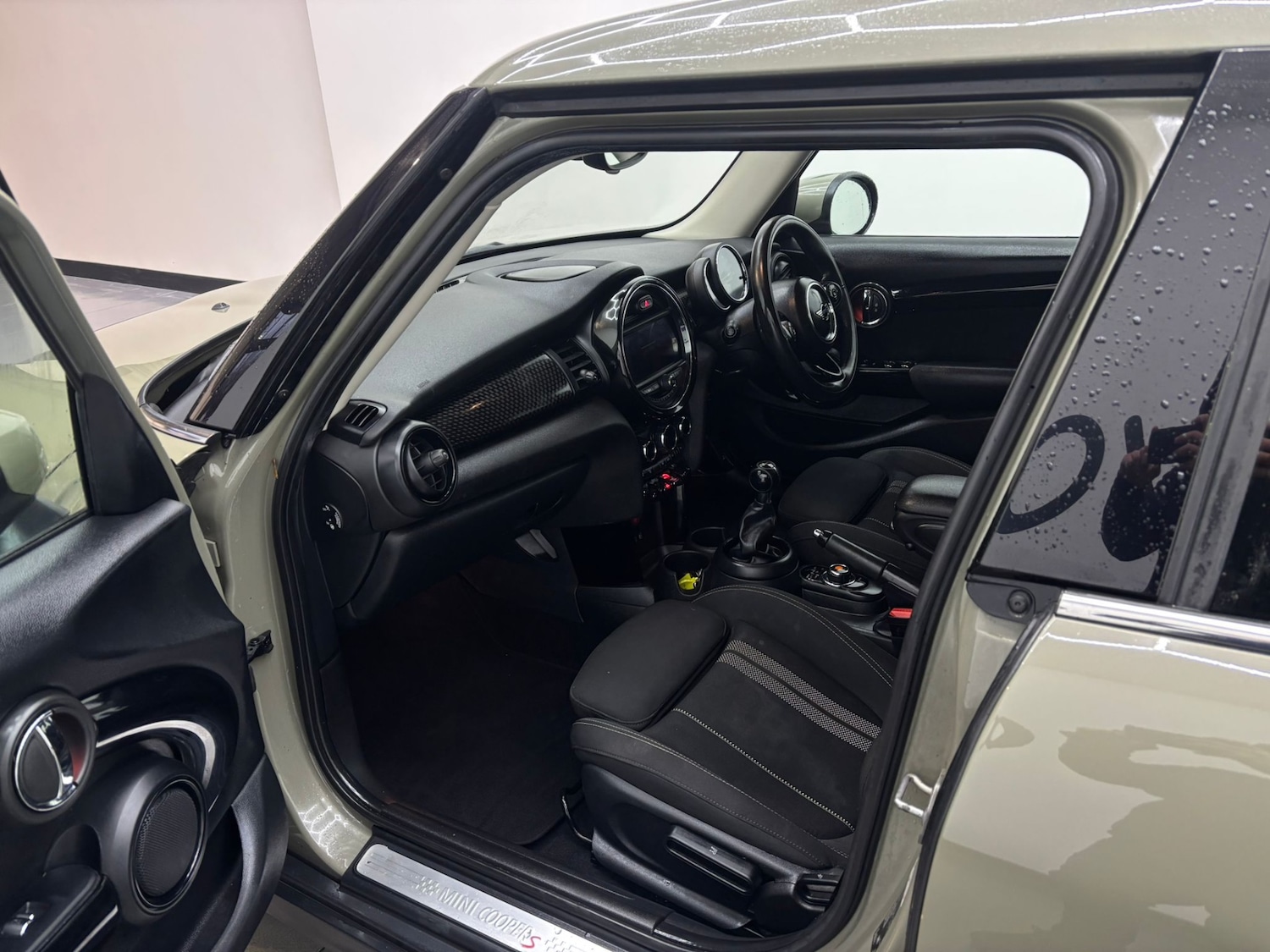 Used MINI Hatch 2019 for sale - 77460401: Photo 9