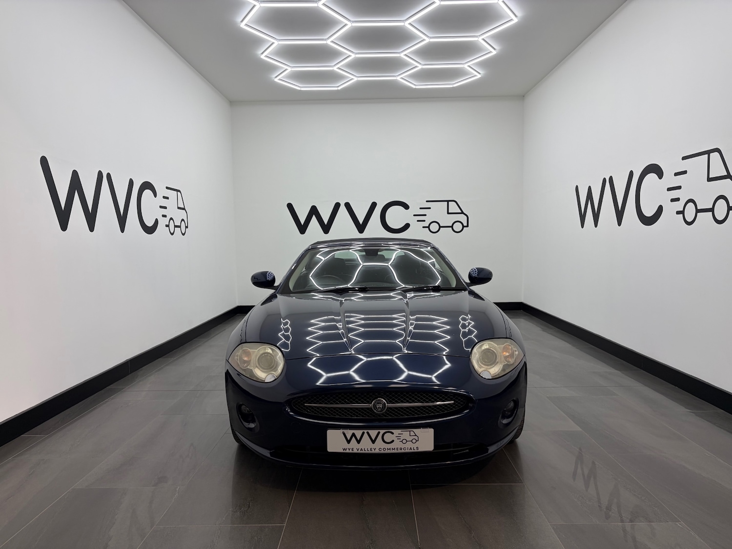 Used Jaguar XK 2006 for sale - 78079445: Photo 2