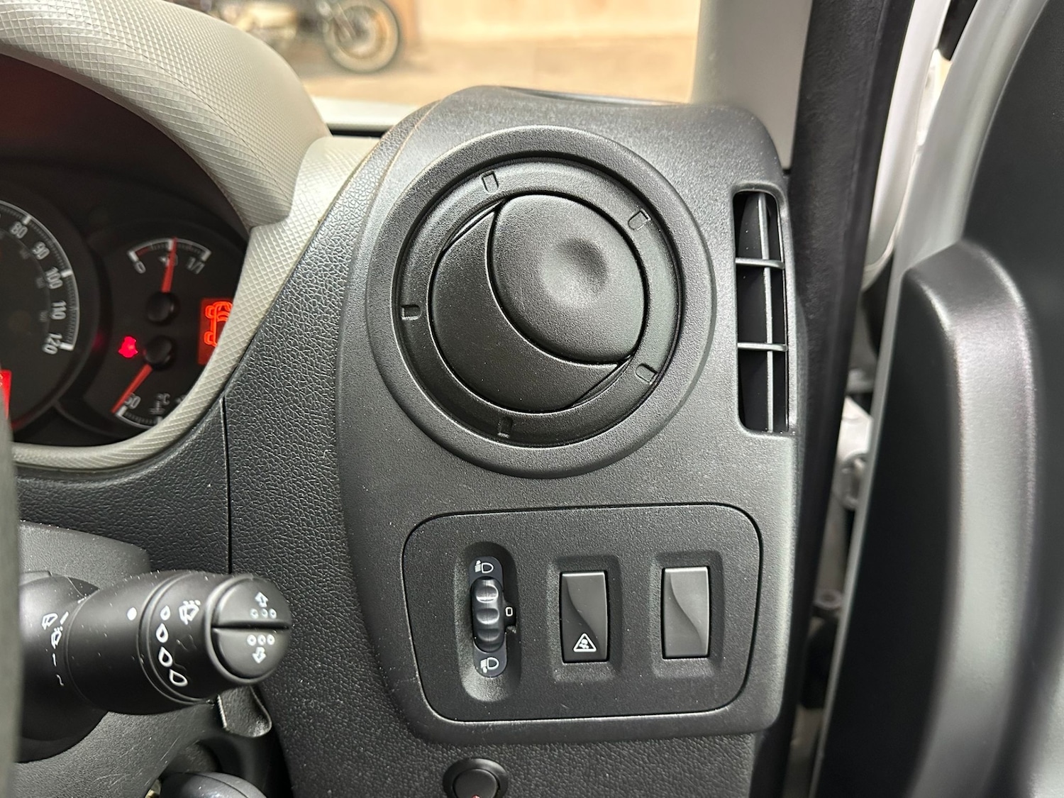 Used Vauxhall Movano 2013 for sale - 76637209: Photo 25